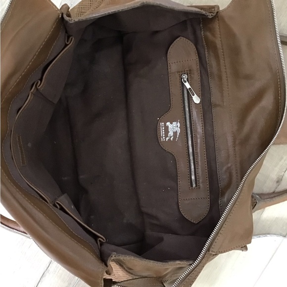 Burberry Quilted Manor Large Tote Bag in Tan Perforated Silver Accents - Picture 5 of 9